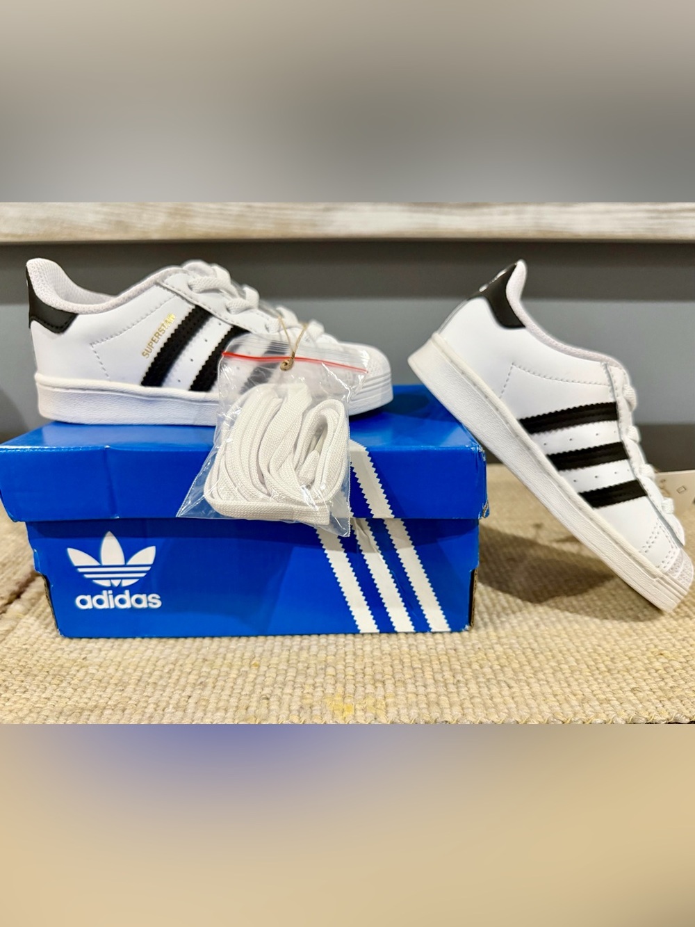 adidas Toddler Classic Superstar I Shell Top Sneakers, Size 8K *NEW*